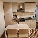 Charming Duplex House, Cinema Room, Centre דירה