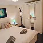 Charming Duplex House, Cinema Room, Centre דירה