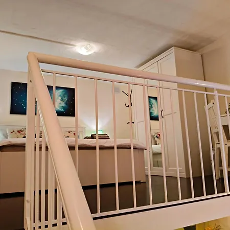 Charming Duplex House, Cinema Room, Valletta Centre