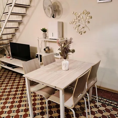 Charming Duplex House, Cinema Room, Valletta Centre Apartment Valletta