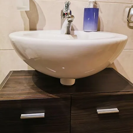 Charming Duplex House, Cinema Room, Valletta Centre Apartment Valletta