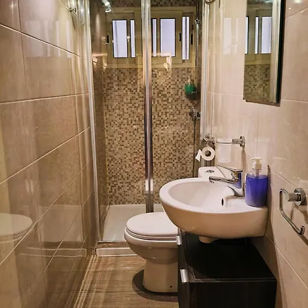 Charming Duplex House, Cinema Room, Valletta Centre Apartment Valletta