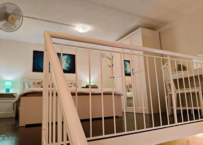 Charming Duplex House, Cinema Room, Centre