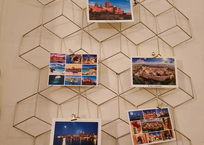 Charming Duplex House, Cinema Room, Centre Apartment *