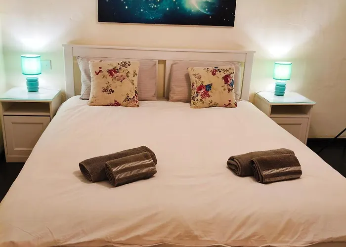 Apartment Charming Duplex House, Cinema Room, Centre *