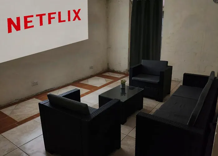 Apartamento Charming Duplex House, Cinema Room, Centre