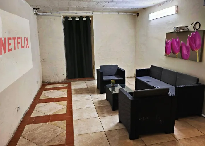 Apartment Charming Duplex House, Cinema Room, Centre *