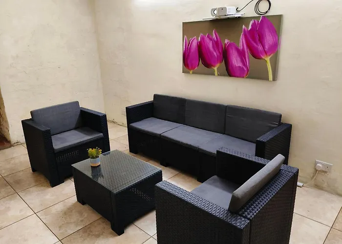 Charming Duplex House, Cinema Room, Centre *